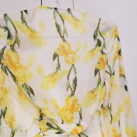 Luxxel Lemon Yellow Floral Cropped Cold Shoulder Wrap Blouse Lined Size M - Picture 11 of 13